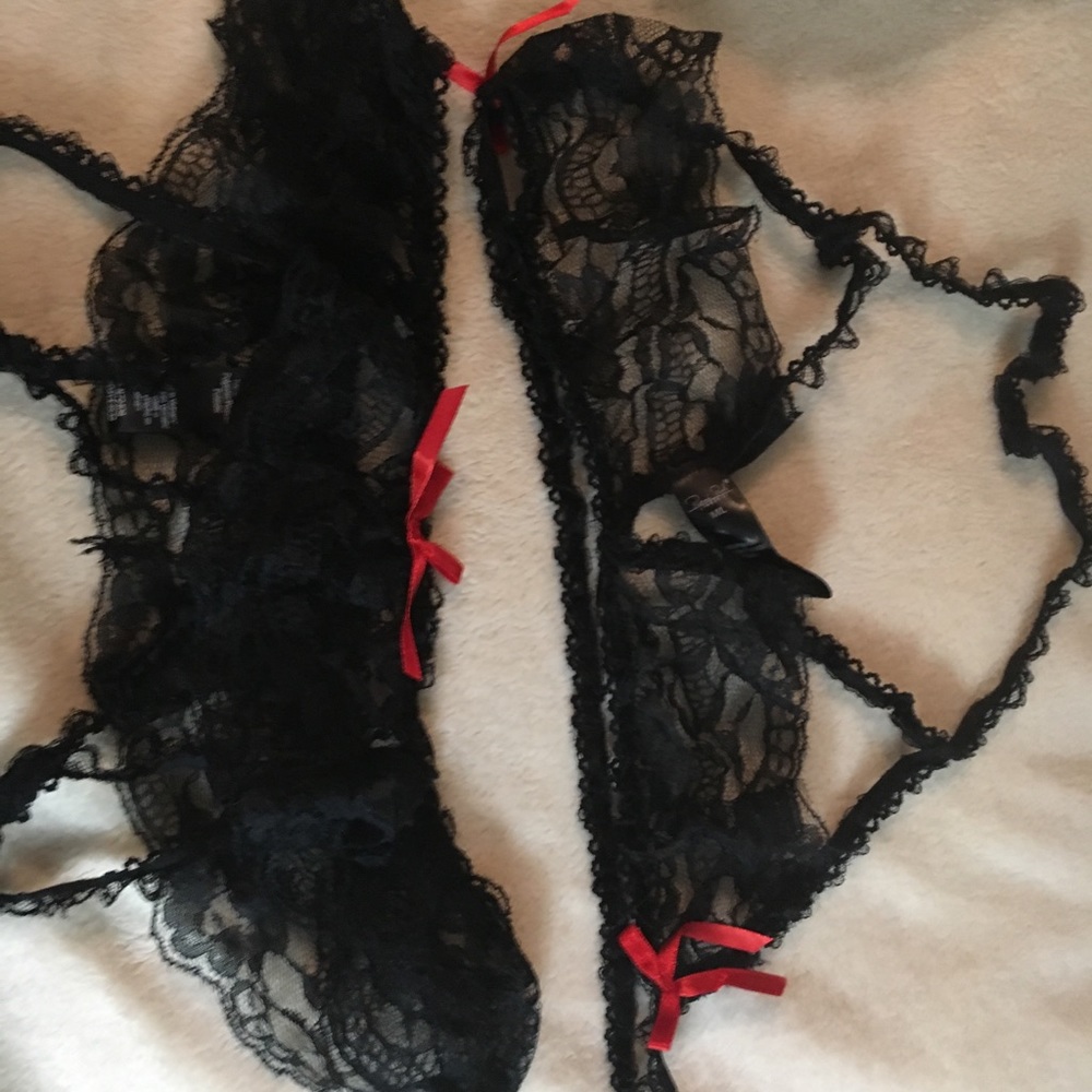 Black lace bra set